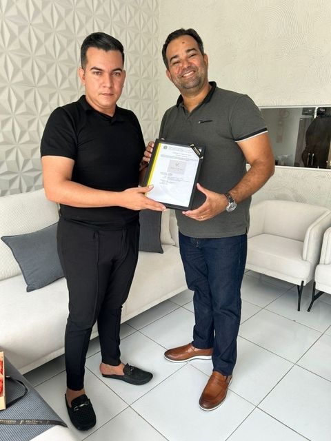 Entrega de certificado de registro de marca a cliente da Preserva